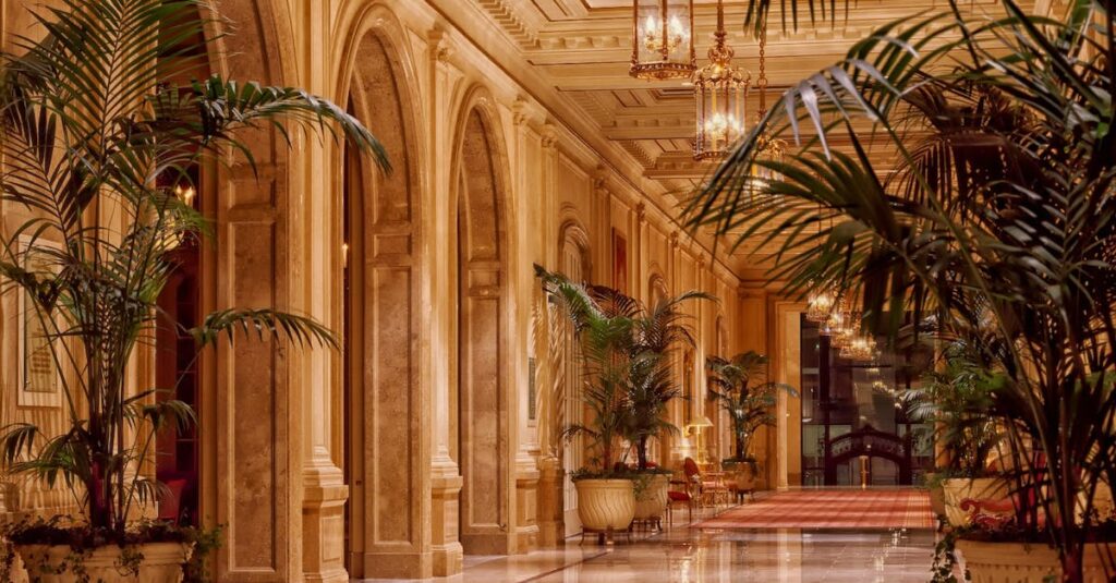 Otel Terliği Seçimi: Konfor ve Şıklığın Dengesi Nasıl Sağlanır?