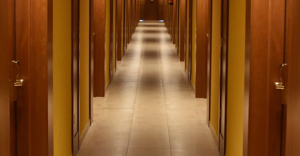 Otel Terliği Seçiminde Kaliteyi Belirleyen 5 Kritik Nokta